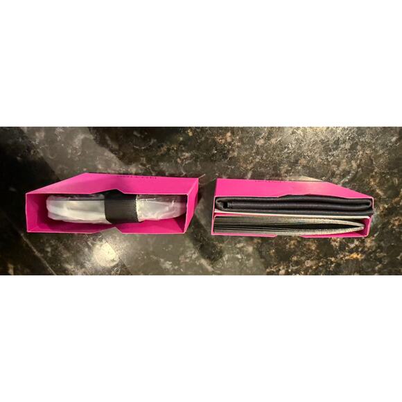 Valentino Garavani Rockstud Sunglasses w/ Case & Accessories – Designer Eyewear main image 11